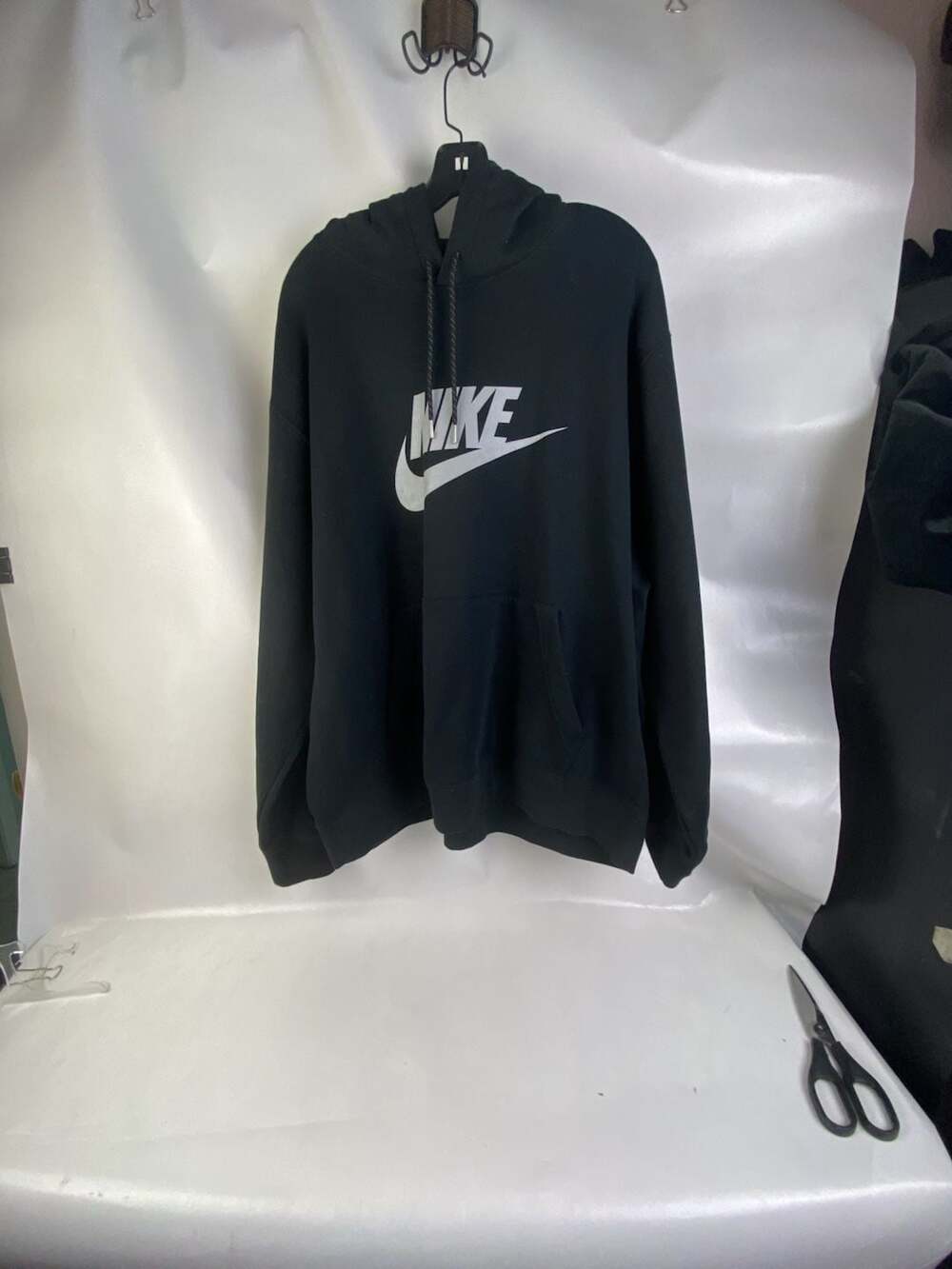 Nike Sportswear Club Fleece Graphic Pullover Hoodie in Black 2XL